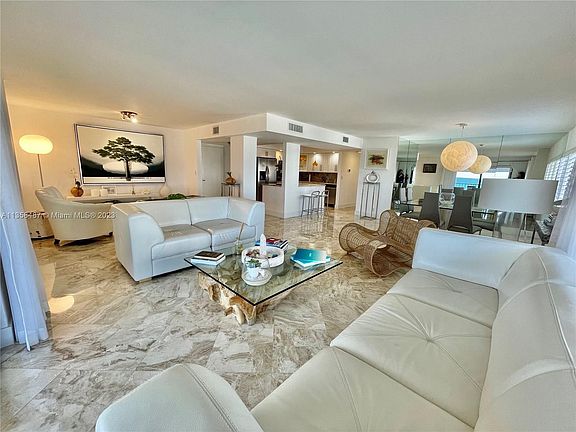 3rd image of 5415 Collins Ave APT 707