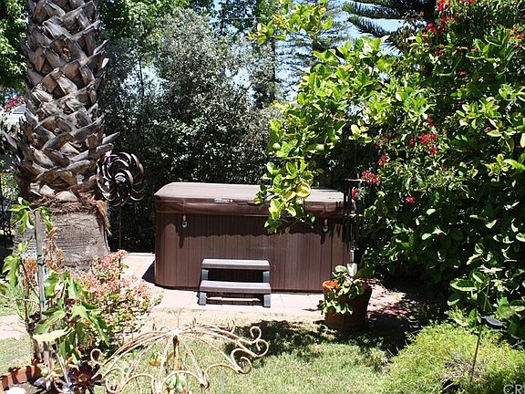 4th image of 5164 Hesperia Ave