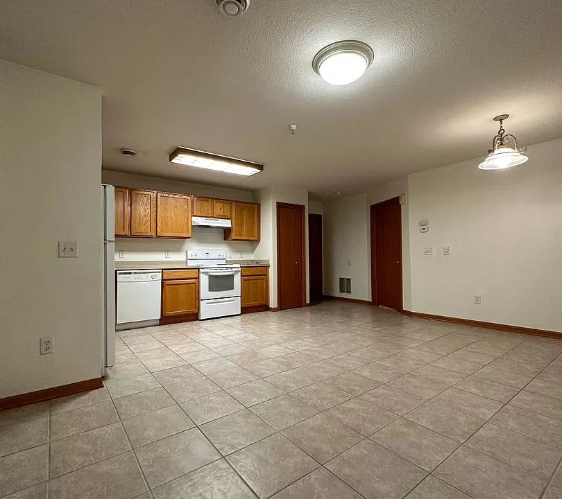 1200 Silver Dr