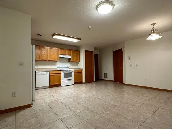 Silver Drive Apartments, 1200 Silver Dr #20142319, Baraboo, WI 53913