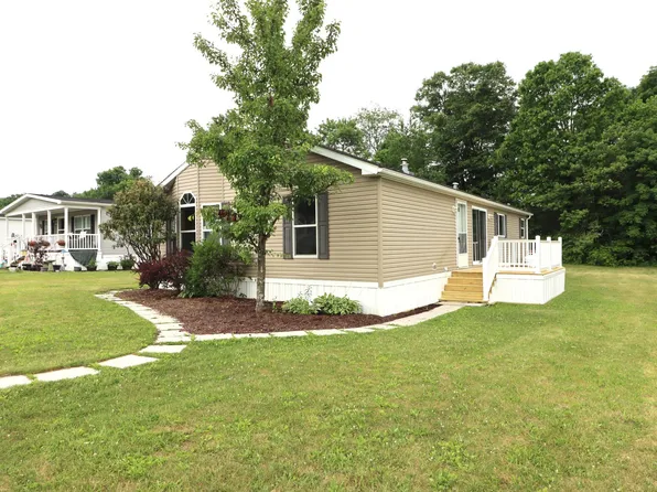 14 Meadowview Dr, New Bloomfield, PA 17068