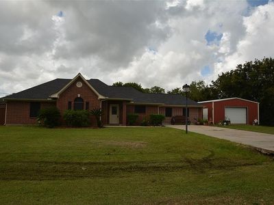 1720 Shouse Rd, Santa Fe, TX, 77510