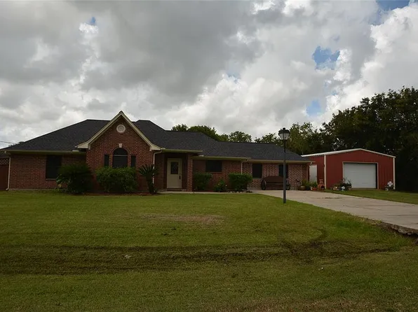 1720 Shouse Rd, Santa Fe, TX 77510