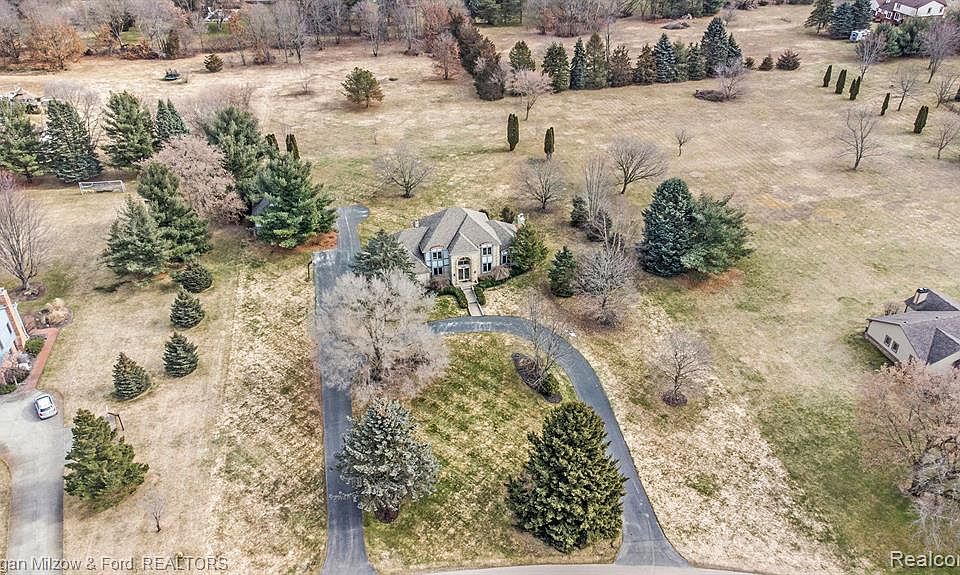 8482 Ranch Estates Rd, Clarkston, MI 48348 Zillow