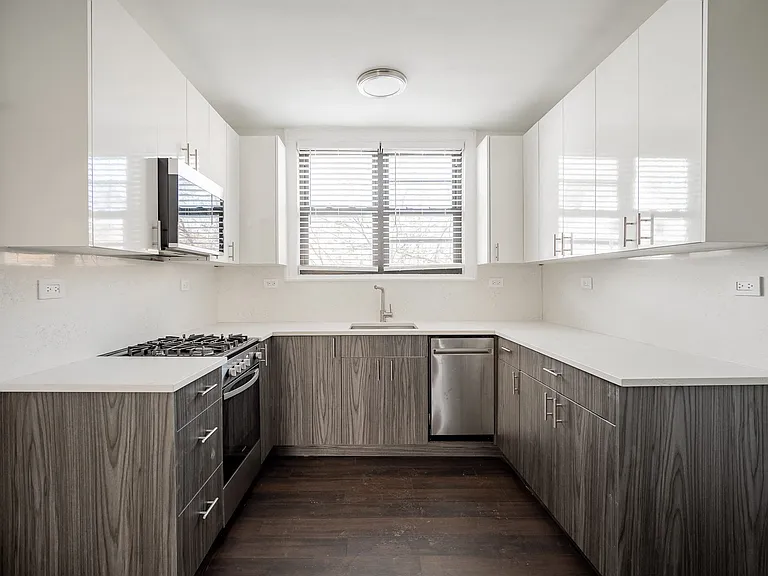 4325-29 N. Hermitage — Photo 12