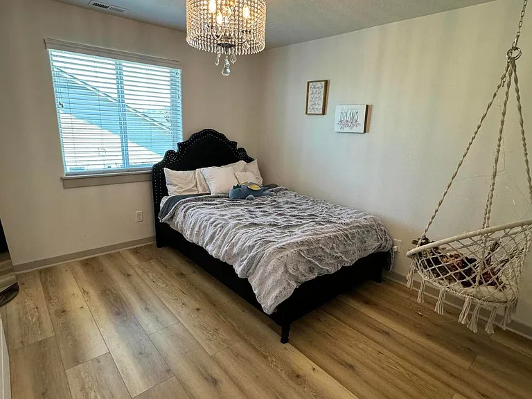 4476 SW Salmon Pl — Photo 25