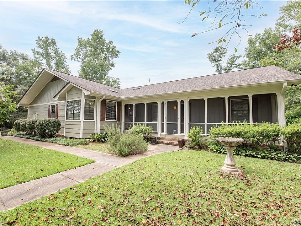 1st image of 13696 Apple Ln