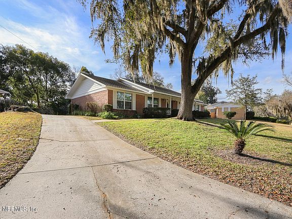 2nd image of 6906 HANSON Drive N