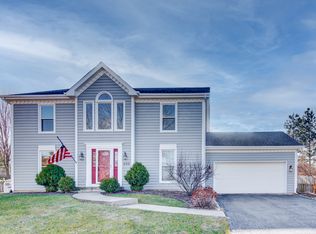 932 Barclay Ct, Batavia, IL 60510