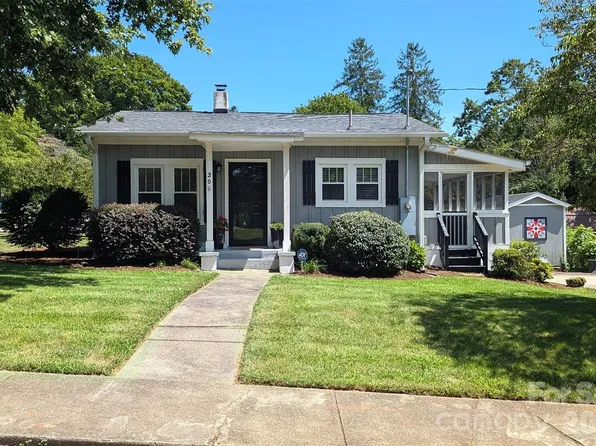 206 Kerlee Heights Rd, Black Mountain, NC 28711