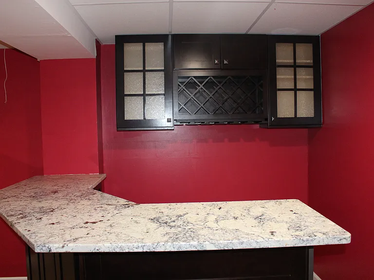 75 Florence Way — Photo 32