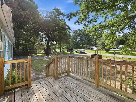 5th image of 13816 Labaron Dr