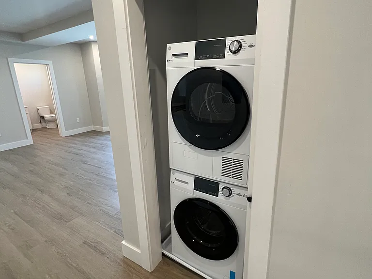 65 Perrin St #5 — Photo 3