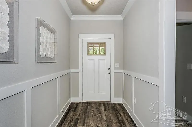 12522 Windsor Dr — Photo 1