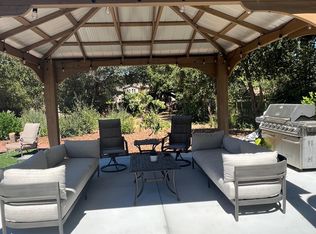 827 Mora Dr, Los Altos, CA 94024