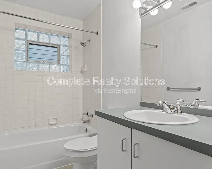 1210 Lynch St #A — Photo 14
