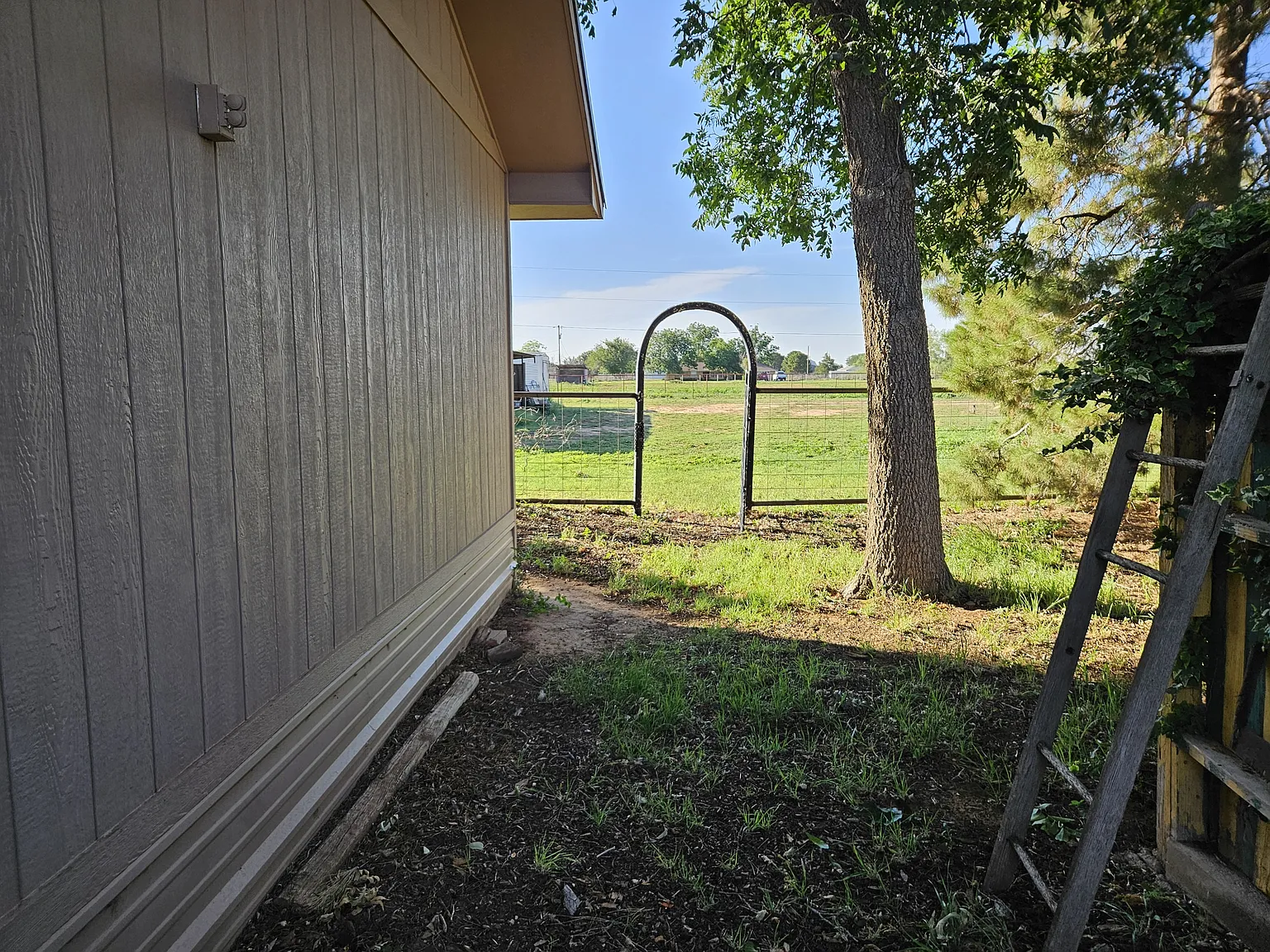 1203 E County Rd 128 - 1 — Photo 2