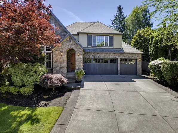 11048 SW Madrone Ct, Tualatin, OR 97062