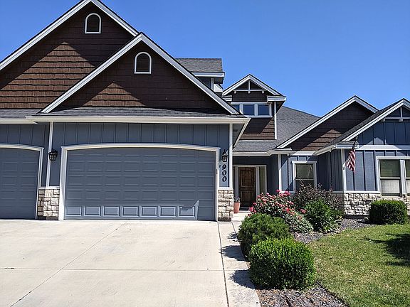 4th image of 900 W Yosemite Dr