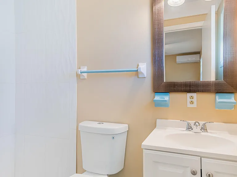 2546 NE Hickory Ave #B — Photo 9
