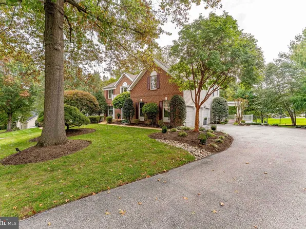 80 Old Mill Dr, Media, PA 19063