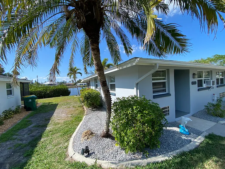 3415 Palm Dr #1 — Photo 17