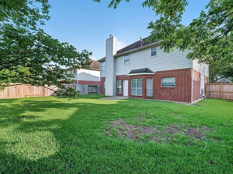 4539 Springfield Lakes St — Photo 34