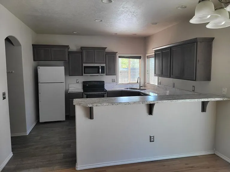 10463 Henrys Lake Dr — Photo 5