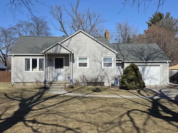 1708 W Ridge Rd, Bay City, MI 48708