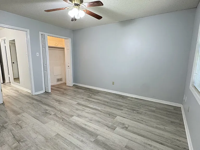 204 Splane Dr — Photo 10