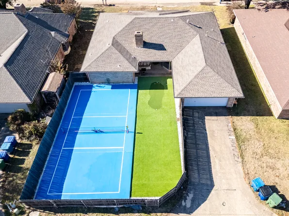 3706 Bishop Hill Dr, Carrollton, TX 75007