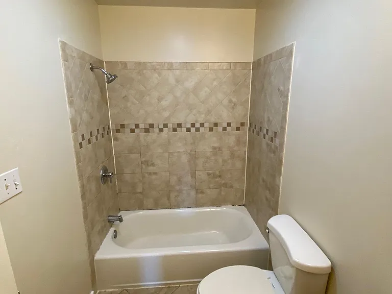 1514 W Cary St — Photo 18