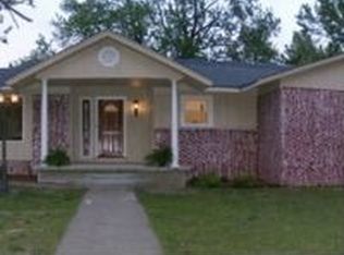 5305 S Columbia Pl, Tulsa, OK 74105