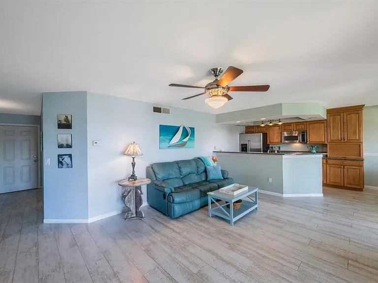 1125 Pinellas Bayway S #305 — Photo 10