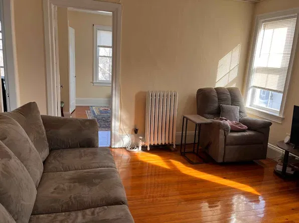 11 Medway St APT 12, Providence, RI 02906