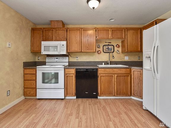4th image of 222 Hillshire Dr