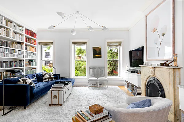 Sold by Compass | media 1