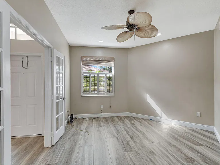 6172 Oak Bluff Way — Photo 4