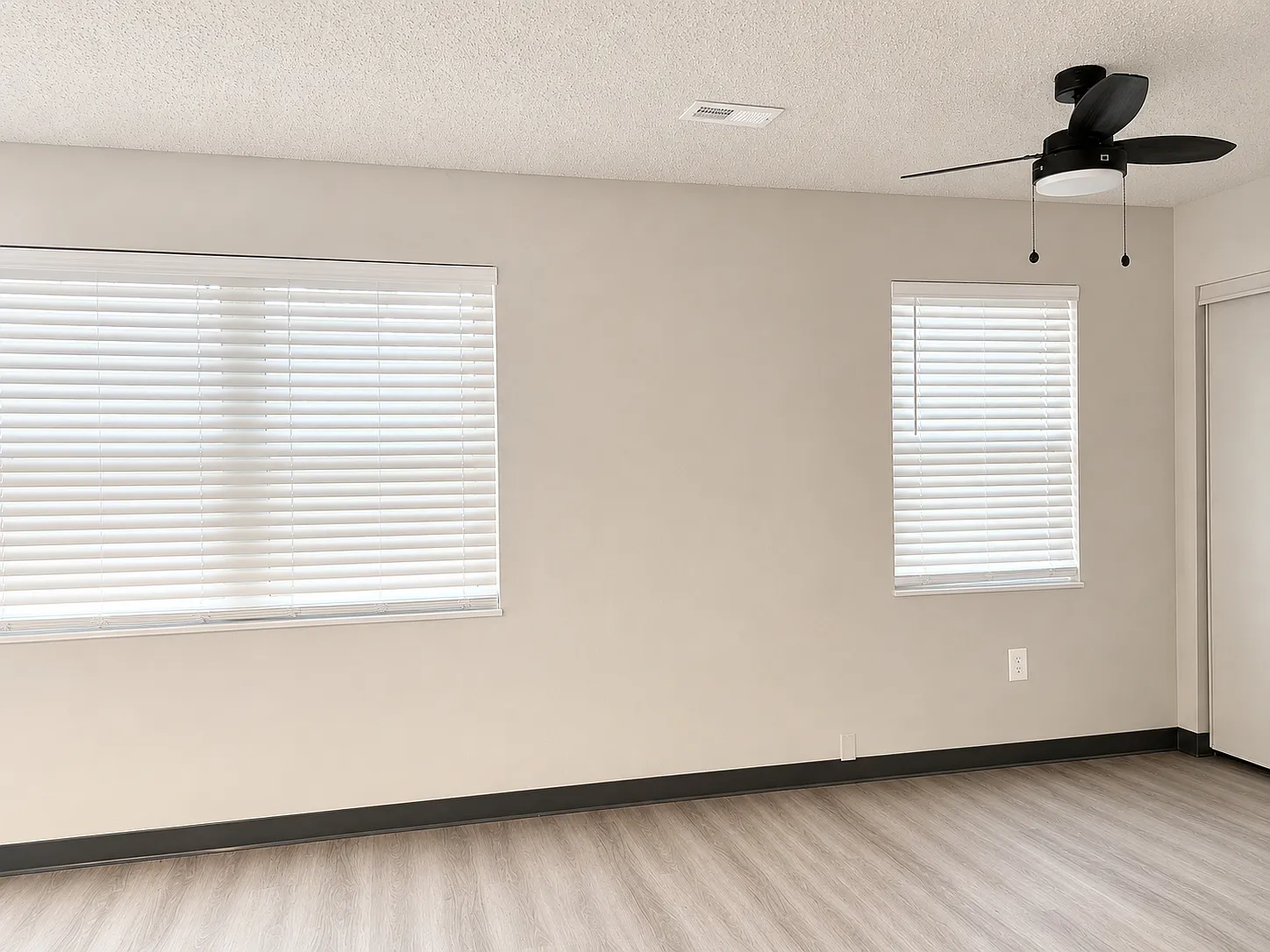Emerald Apartments — Photo 4