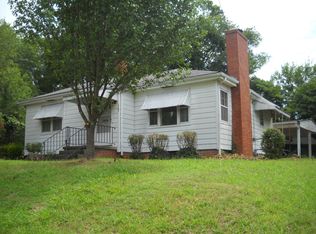 1801 S Benbow Rd, Greensboro, NC 27406