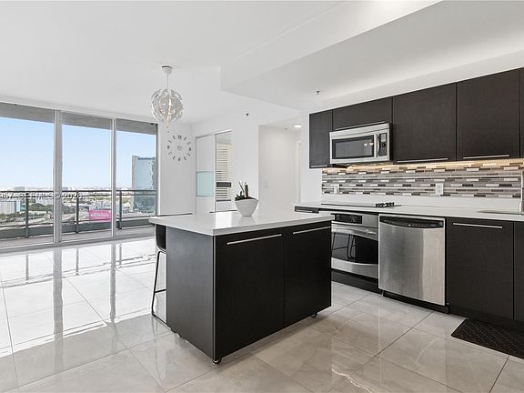 3rd image of 90 SW 3rd St APT 2408