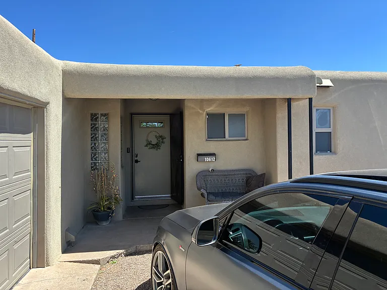 10612 Snow Heights Blvd NE — Photo 36
