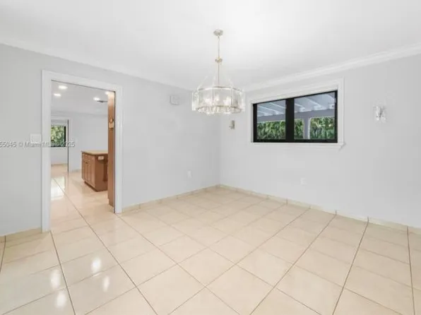 9255 SW 108th St, Miami, FL 33176