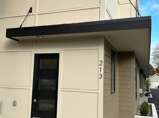 213 E 12th St, Traverse City, MI 49684