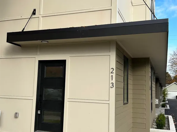 213 E 12th St, Traverse City, MI 49684