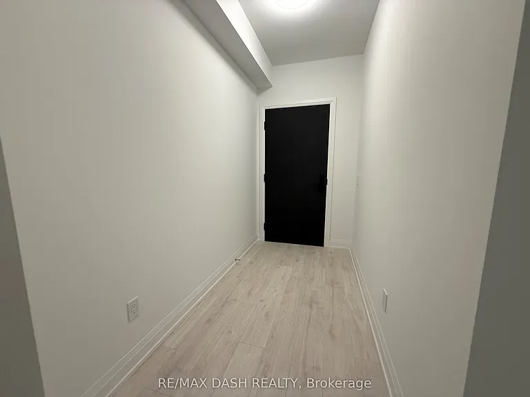 20 Soudan Ave #1906 — Photo 5