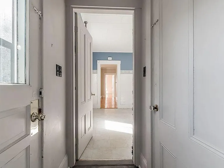 24 Lamb St #1 — Photo 9