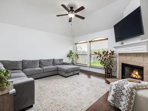 536 W Metcalfe St — Photo 13