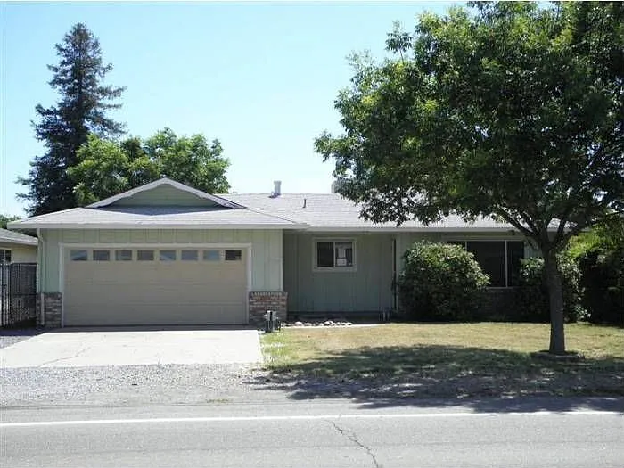 1721 Hooper Rd photo 1