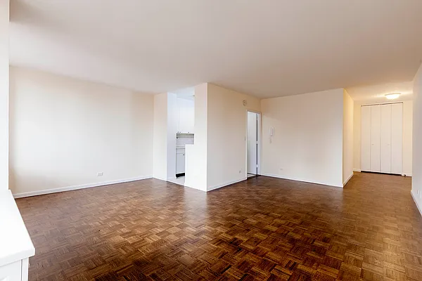 Rented by Mirador Real Estate | media 12